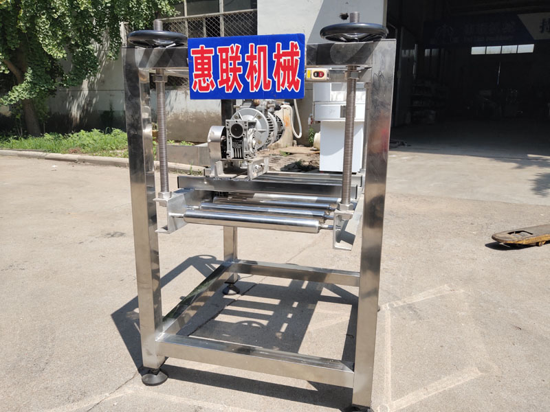 大桶壓蓋機(jī) 